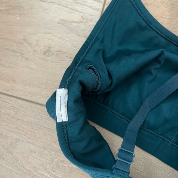 Gymshark Ruched Sports Bra - Picture 4 of 4